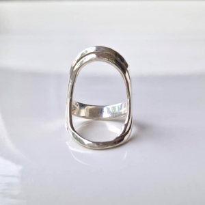 bague impertinente en argent atelier epuria