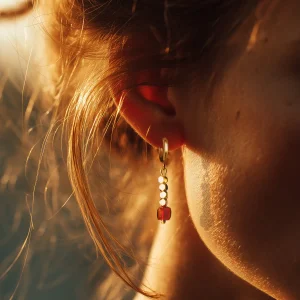 Boucles d'oreille créoles à charnières en acier précieux, cubes d'hématites et cubes de cristal rouge rubis
